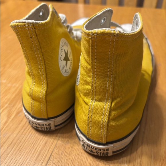 Men’s Converse Chuck Taylor High Tops size 9 - Picture 3 of 5
